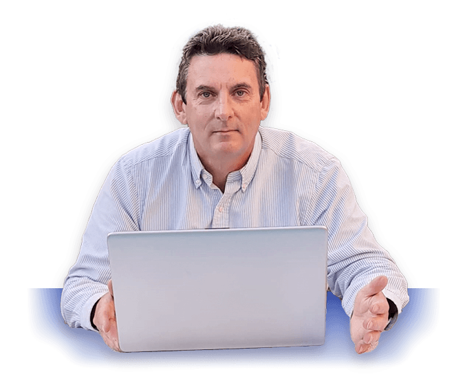 Roy analizza le sue partite al computer con un poker software